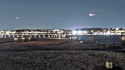 Watch: Video reveals mid-air collision between American Airlines jet & Black Hawk helicopter that killed 67 Watch: Video reveals mid-air collision between American Airlines jet & Black Hawk helicopter that killed 67