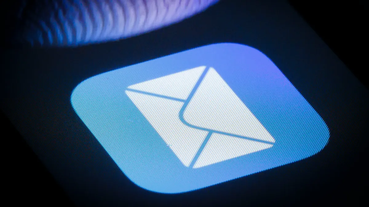 Apple Mail trusted sender banner misleads users into phishing emails