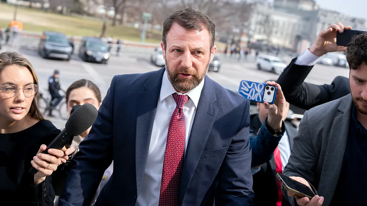 Mullin survives key test vote and moves closer to leading DHS Mullin survives key test vote and moves closer to leading DHS