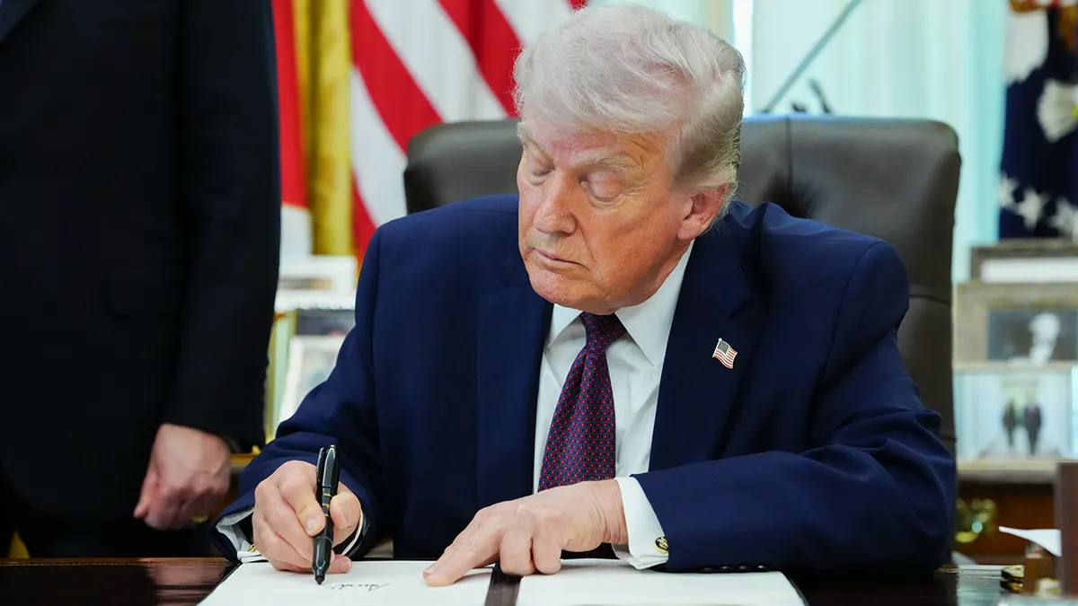 Trump signs mail-in voting executive order, claims cheating has been ‘legendary’ Trump signs mail-in voting executive order, claims cheating has been ‘legendary’