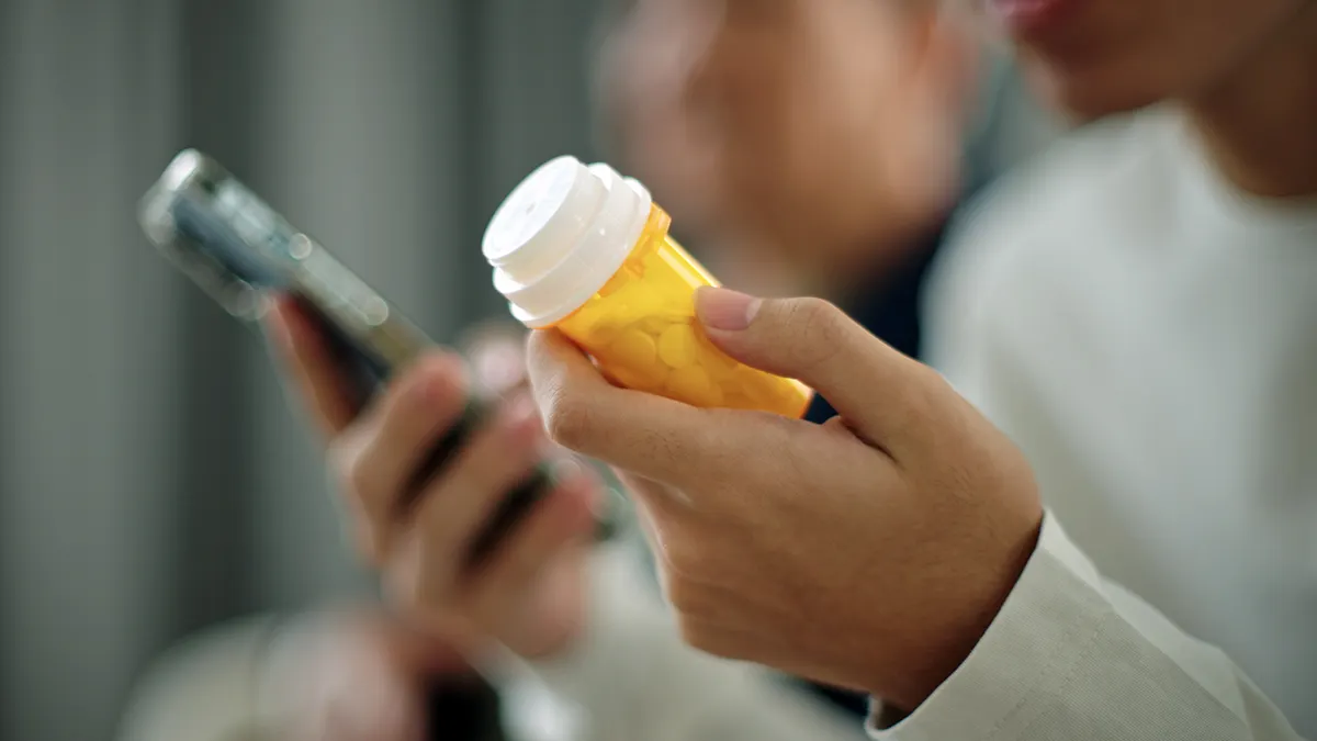 Utah tests AI for mental health prescription refills Utah tests AI for mental health prescription refills
