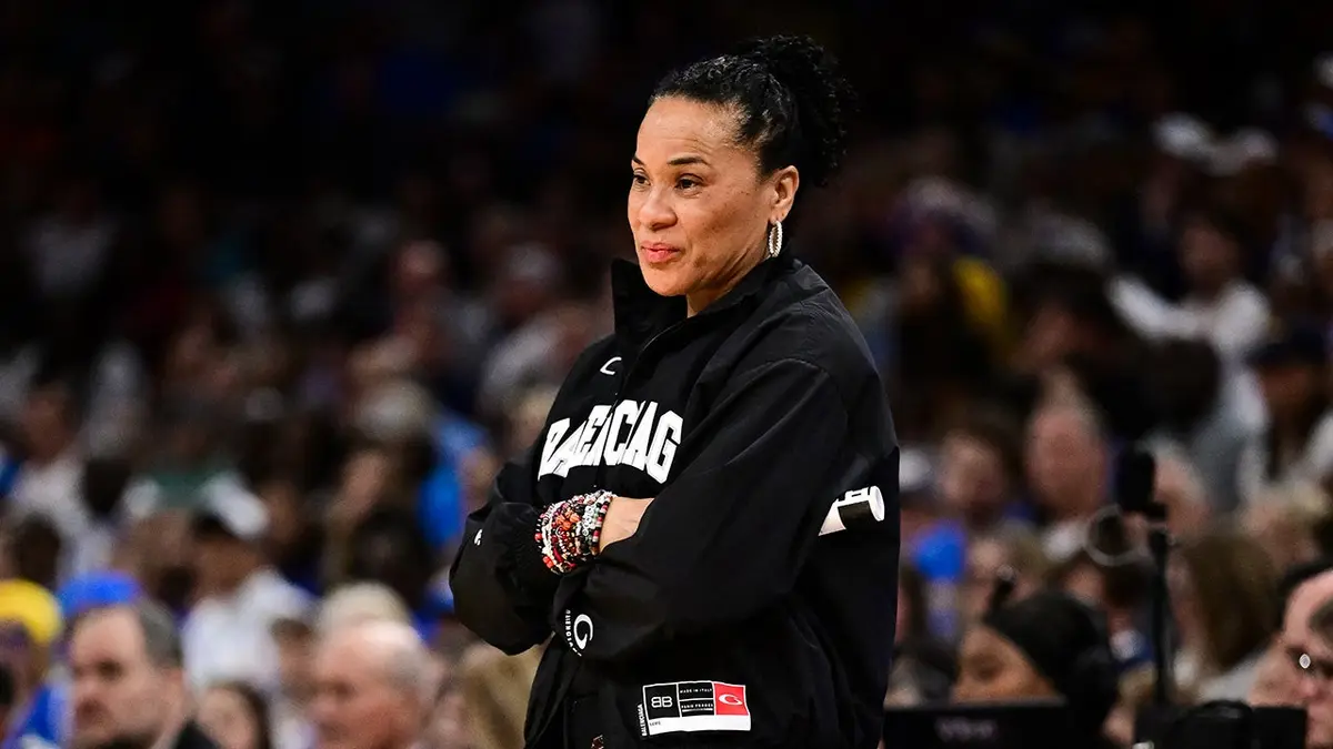 Dawn Staley deflects Auriemma drama to keep focus on UCLA’s title