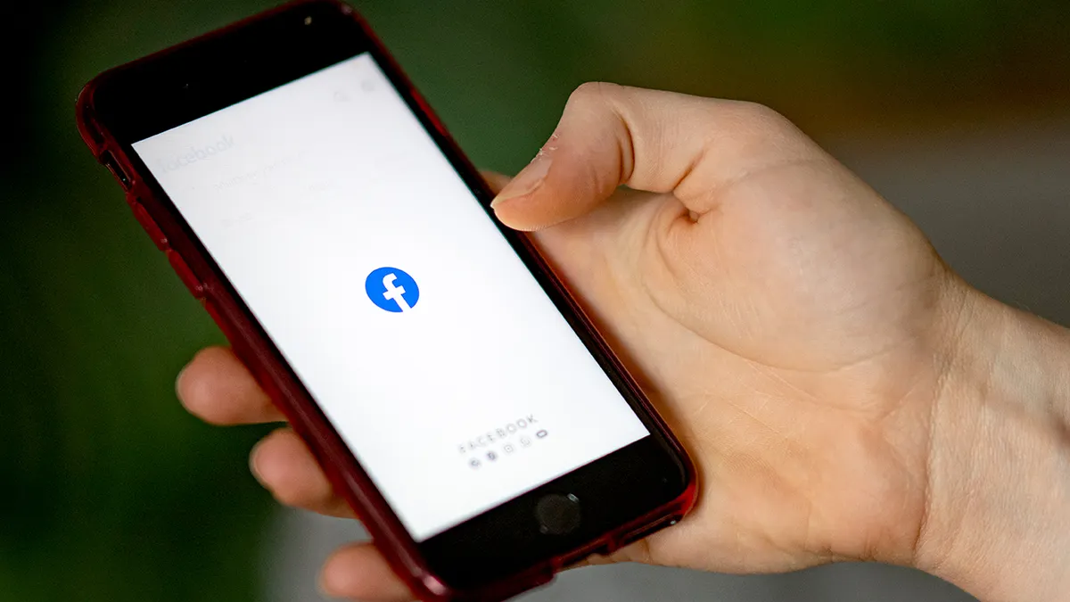 Meta employee accused of accessing 30,000 private Facebook photos