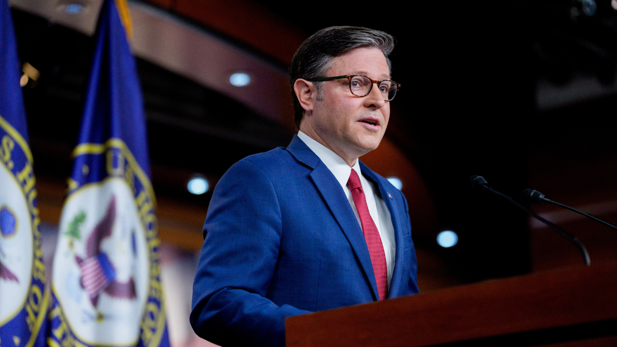 Mike Johnson backs House passage of Senate bill to end DHS shutdown