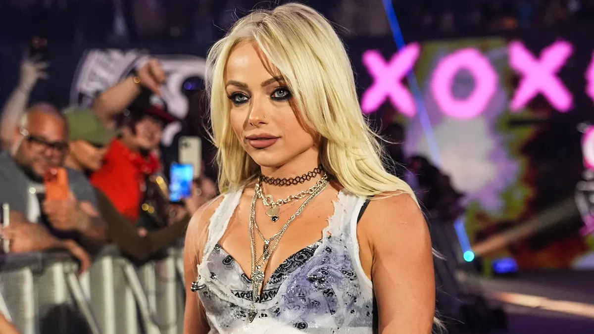 Liv Morgan, Roxanne Perez deal with aftermath of head bump Liv Morgan, Roxanne Perez deal with aftermath of head bump