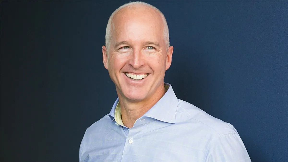 Mike Minogue gains momentum ahead of Massachusetts GOP convention as outsider