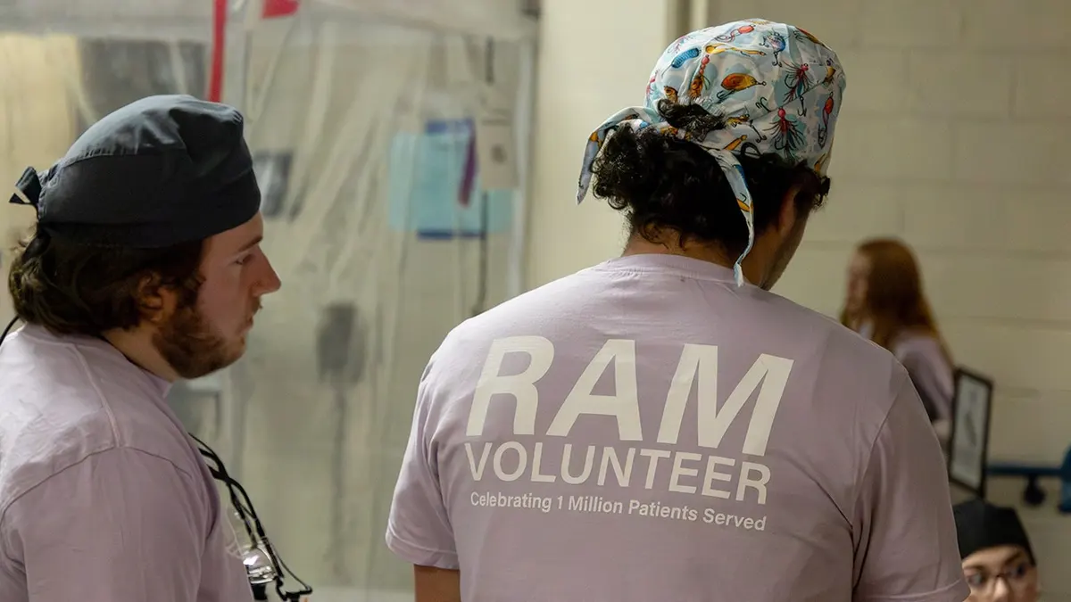 Americans sleep in cars to get free healthcare at pop-up clinics as costs soar Americans sleep in cars to get free healthcare at pop-up clinics as costs soar