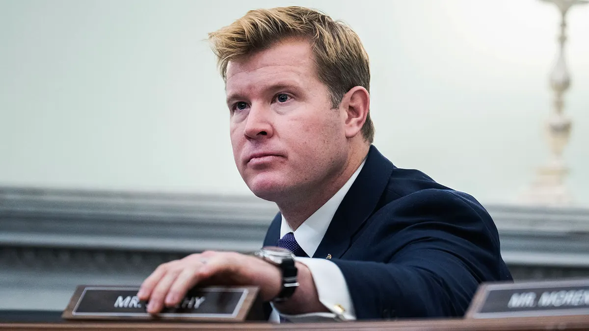 Sen Tim Sheehy makes emergency landing in Montana after engine failure Sen Tim Sheehy makes emergency landing in Montana after engine failure