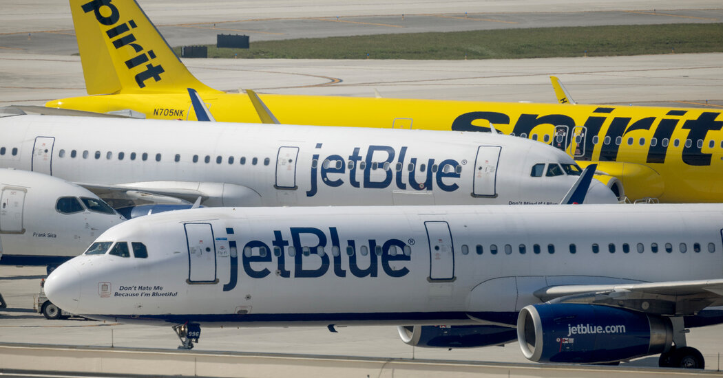 For Struggling JetBlue, Spirit’s Demise May Offer an Opportunity