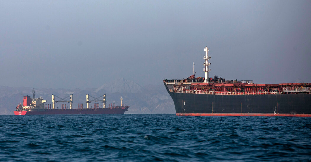 The Risks of Iran’s Threat to Control the Strait of Hormuz