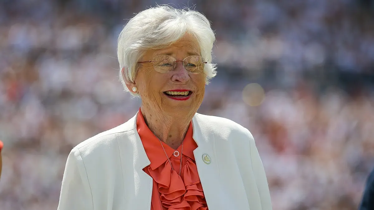 Alabama Gov. Kay Ivey signs bill for potential special primaries amid maps controversy