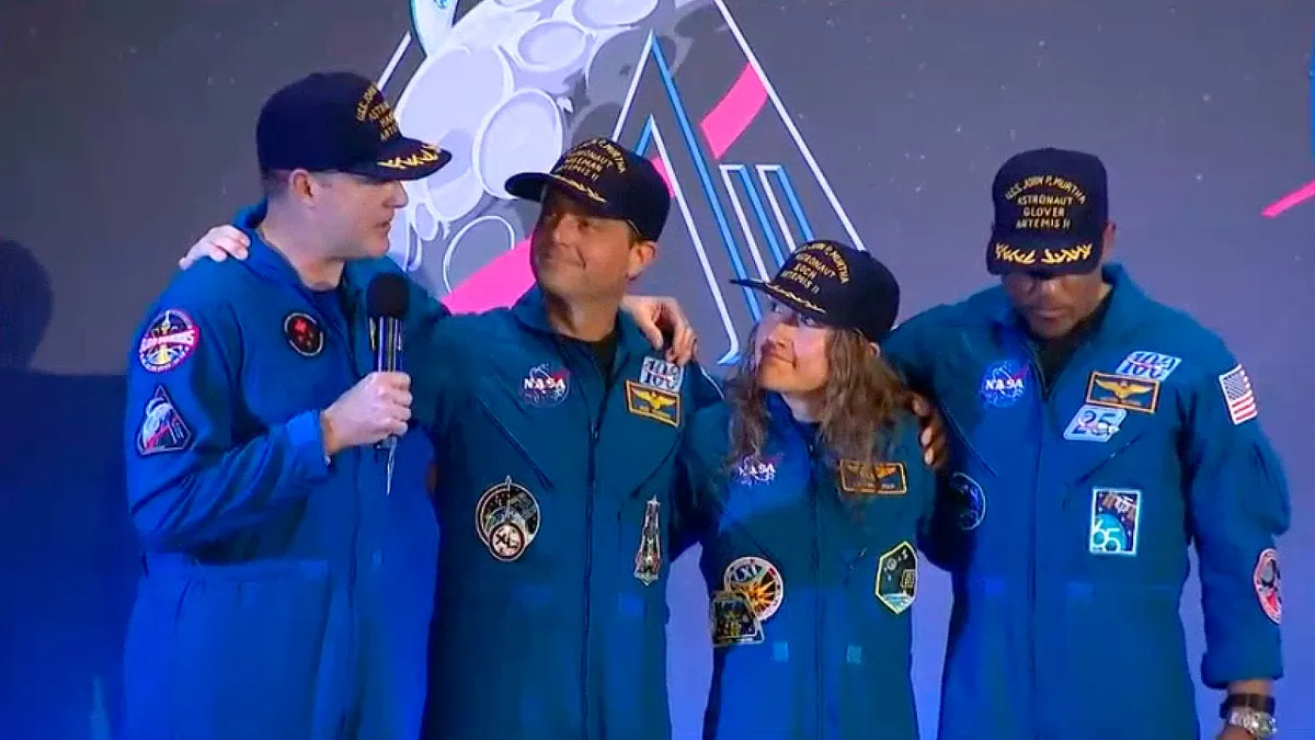 Mike Waltz gifts Artemis II crew MAGA-inspired hats as they reflect on mission