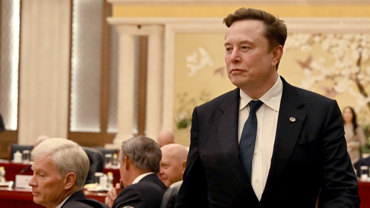 Trump leverages U.S. corporate titans in Beijing meeting with Xi Jinping Trump leverages U.S. corporate titans in Beijing meeting with Xi Jinping
