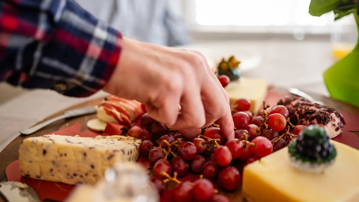 Eating grapes changes gene expression and protects skin from UV damage, study finds Eating grapes changes gene expression and protects skin from UV damage, study finds