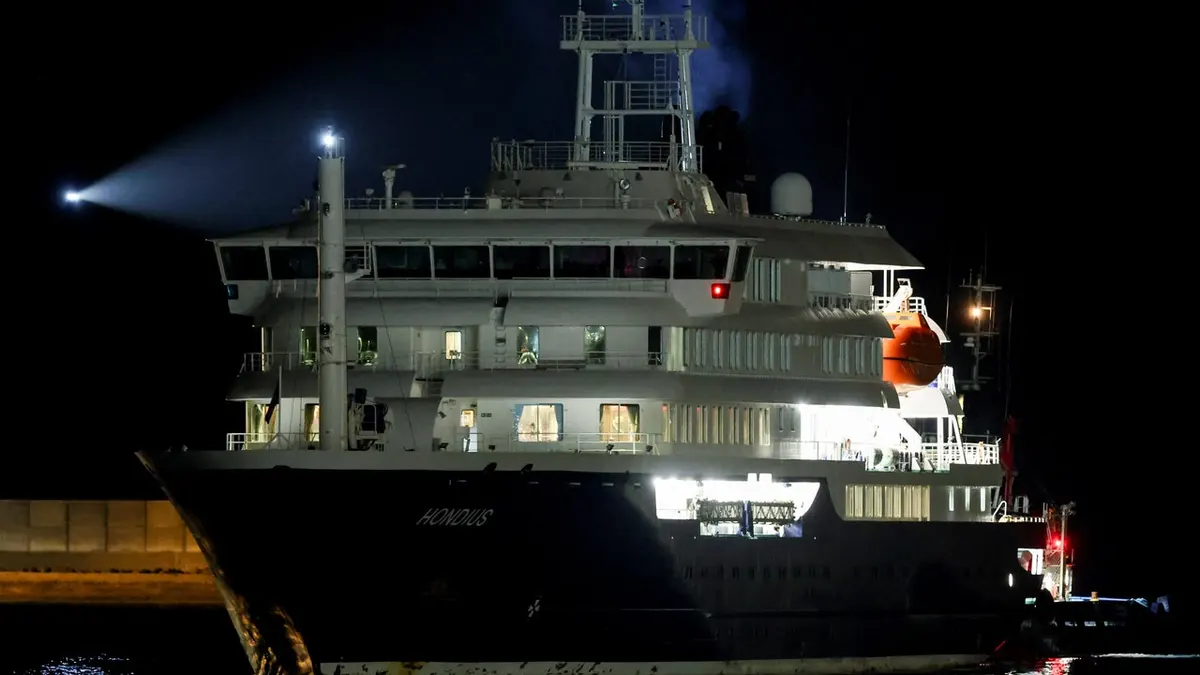 Tenerife begins evacuating cruise ship passengers in Hantavirus outbreak