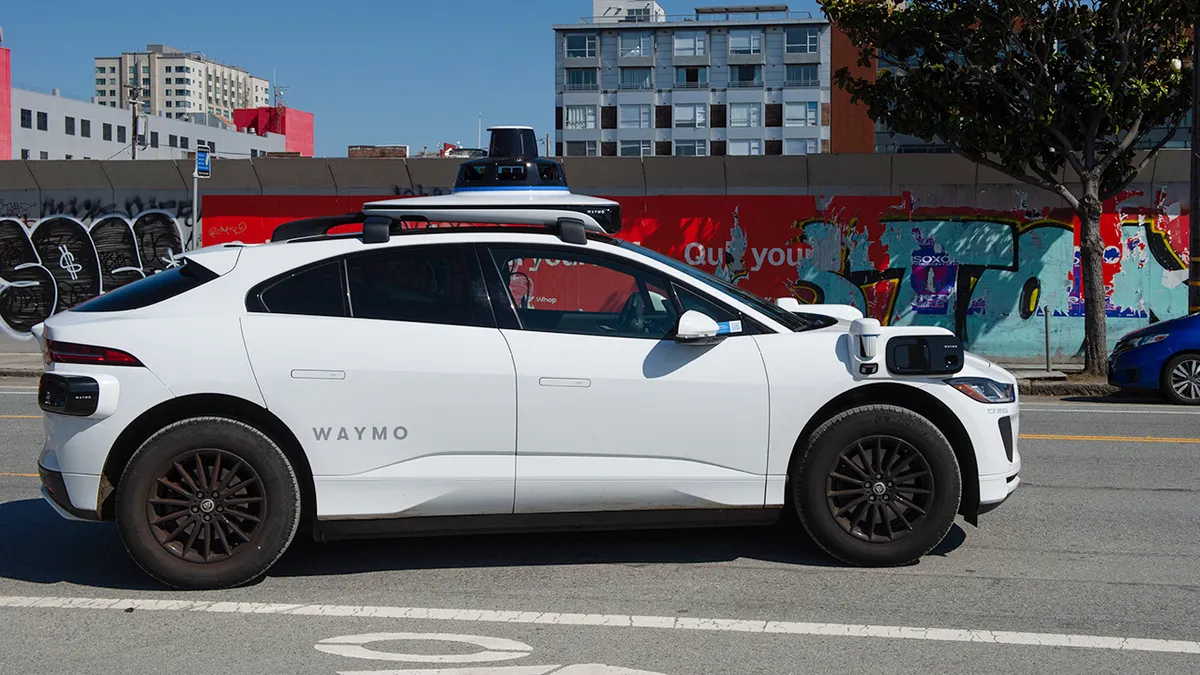 Rider claims Waymo trunk wouldn’t open before car left with his luggage
